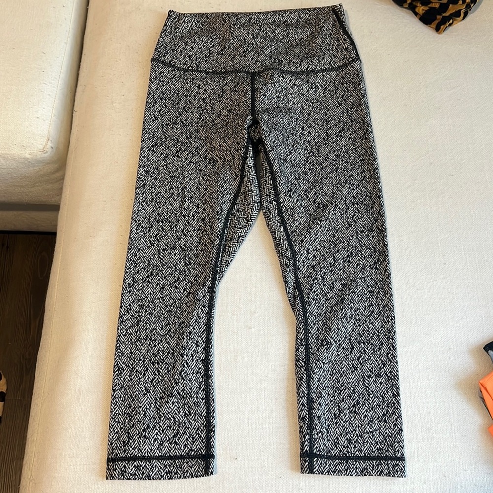 Lululemon cropped leggings 21”